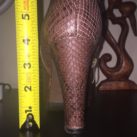 Leather booties - Picture 5 of 8